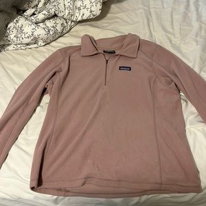Patagonia- fleece  1/2 zip